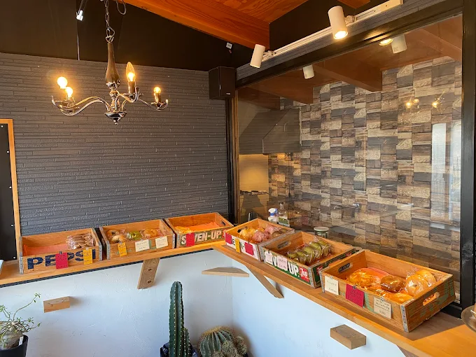 polepole（ポレポレ）について - 東広島市八本松の手作りベーグル専門店 pole pole の店内